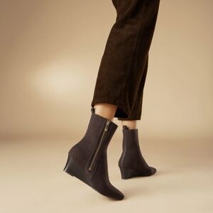 Vivaia Brown Wedge Side Zipper Boots